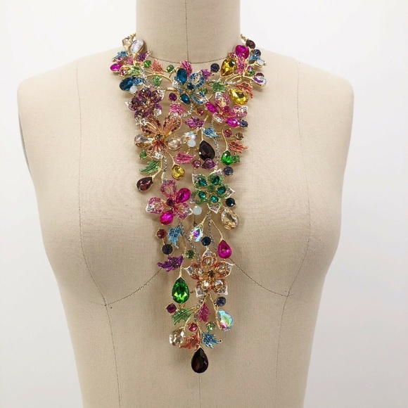 Christian Siriano Jewelry - CHRISTIAN SIRIANO Crystal Floral Bib Necklace